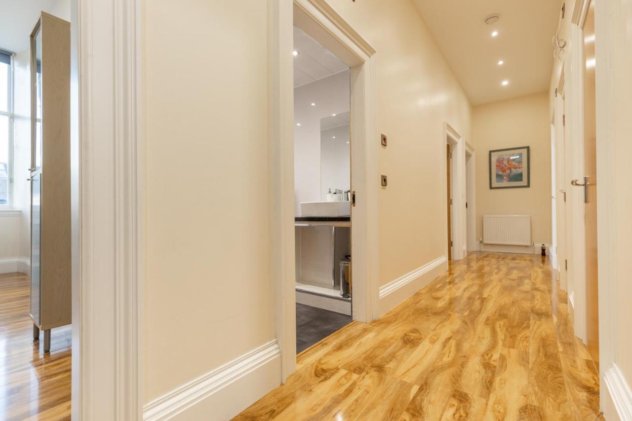 New 2 Bed Apartment With Stunning Views Of Arthur Seat Mountain Edinburgh Exterior photo